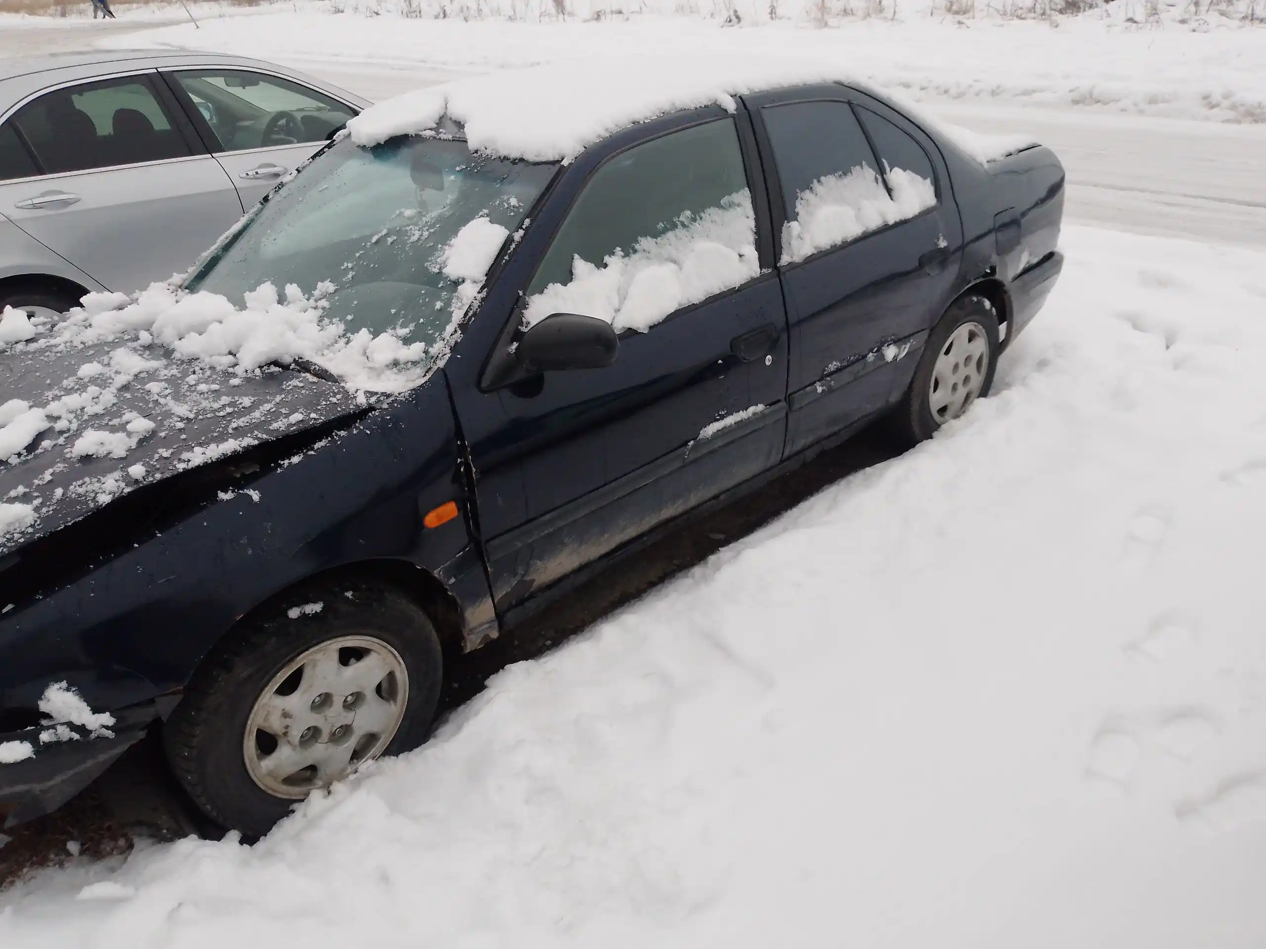 Продам ниссан примера 1993г