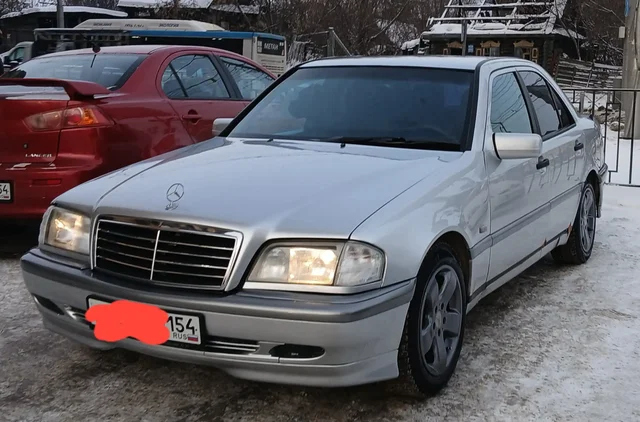 Mercedes Benz седан серый 2.0 АКПП - частное объявление в Новосибирск