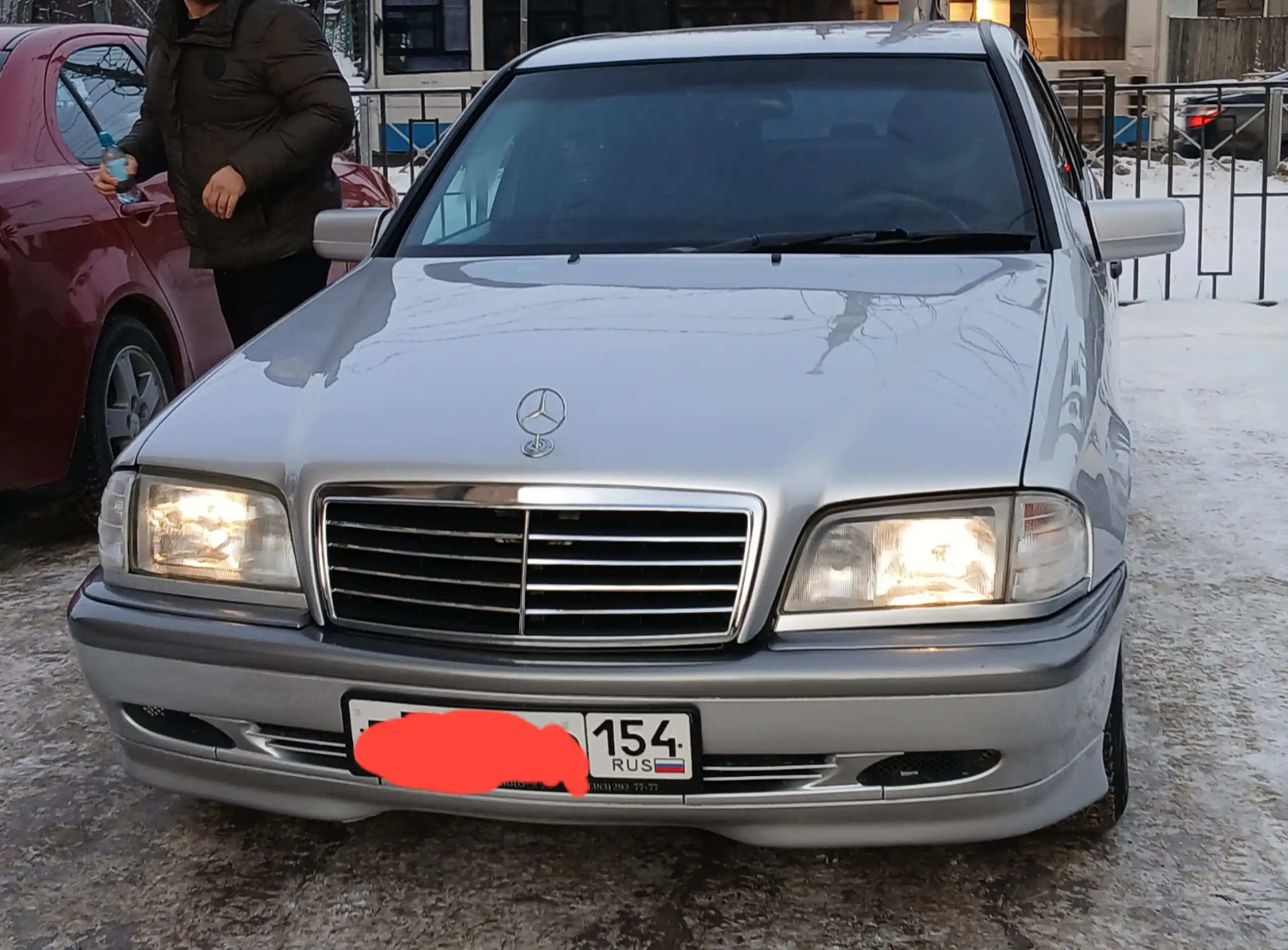 Mercedes Benz седан серый 2.0 АКПП