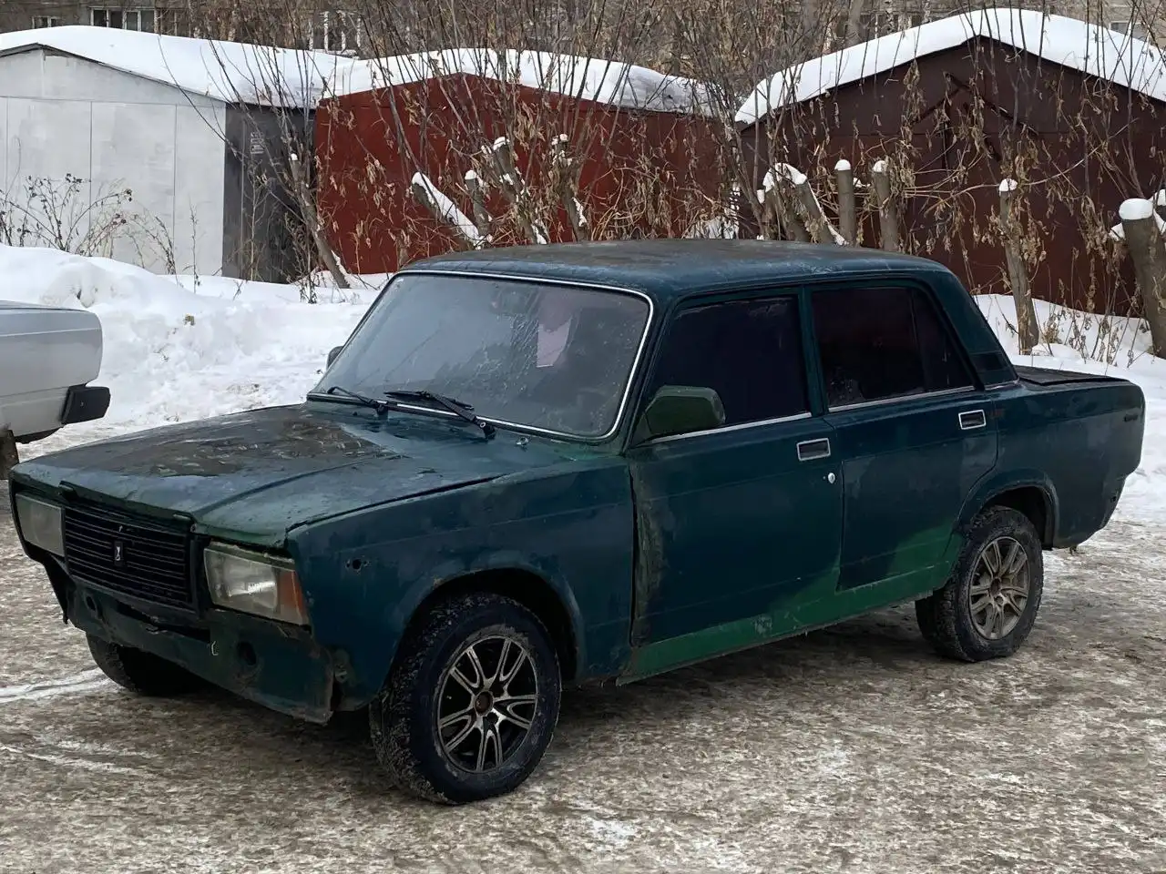 ВАЗ 2107 2005 года с карбюратором 1.5л