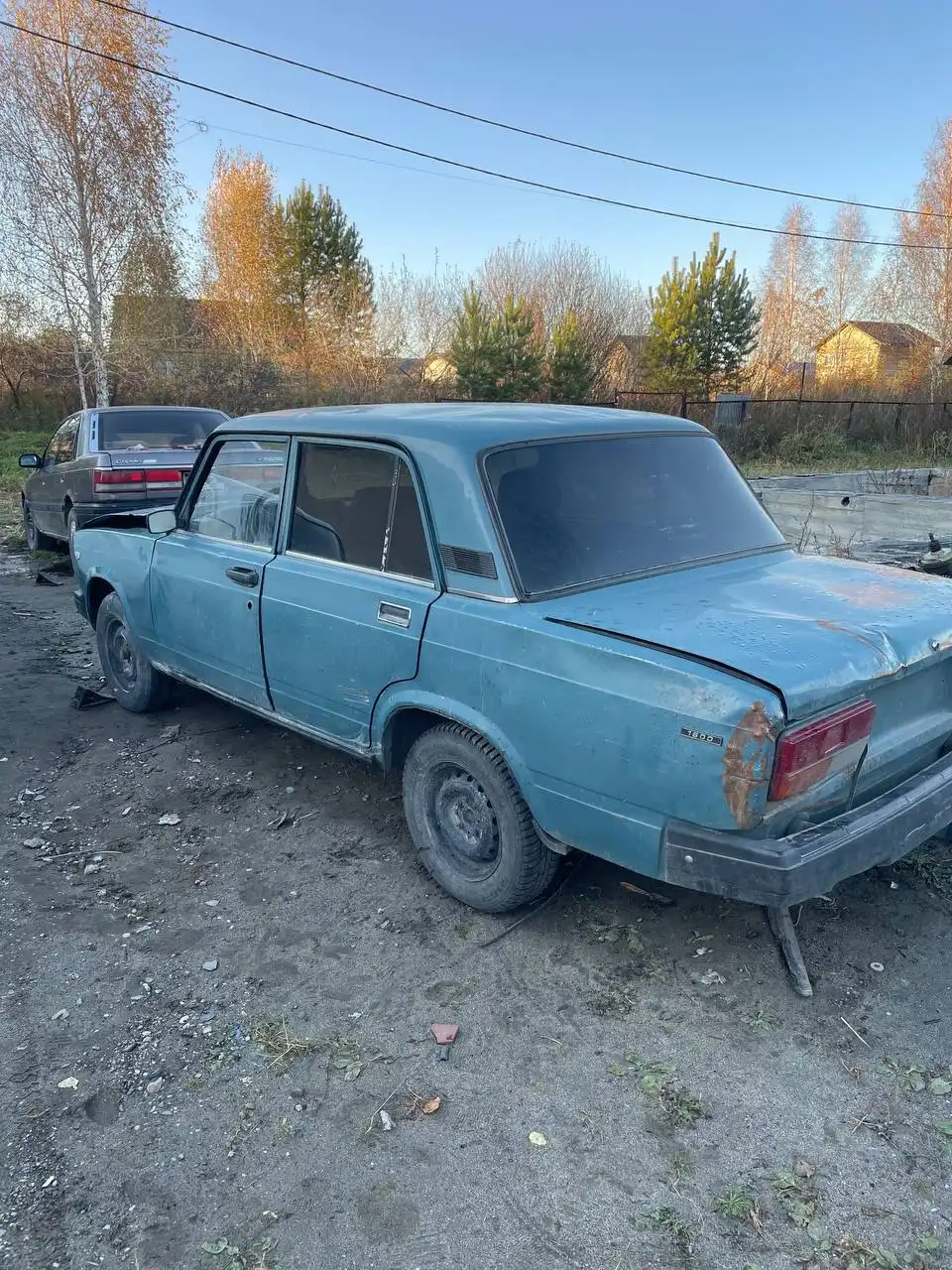 Продам ВАЗ 2107 в серо-синем цвете, требует ремонта