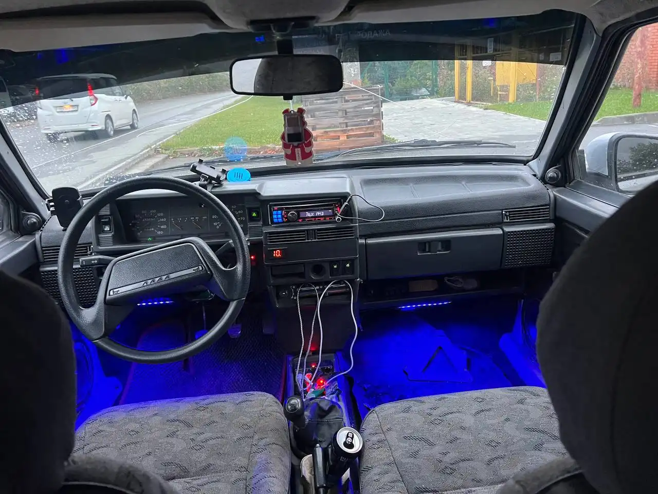 Автомобиль 2002 года инжектор