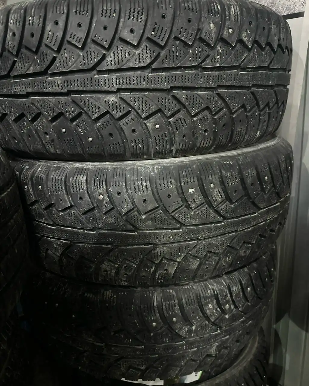 Продажа 4 шин 235/60R18 без повреждений