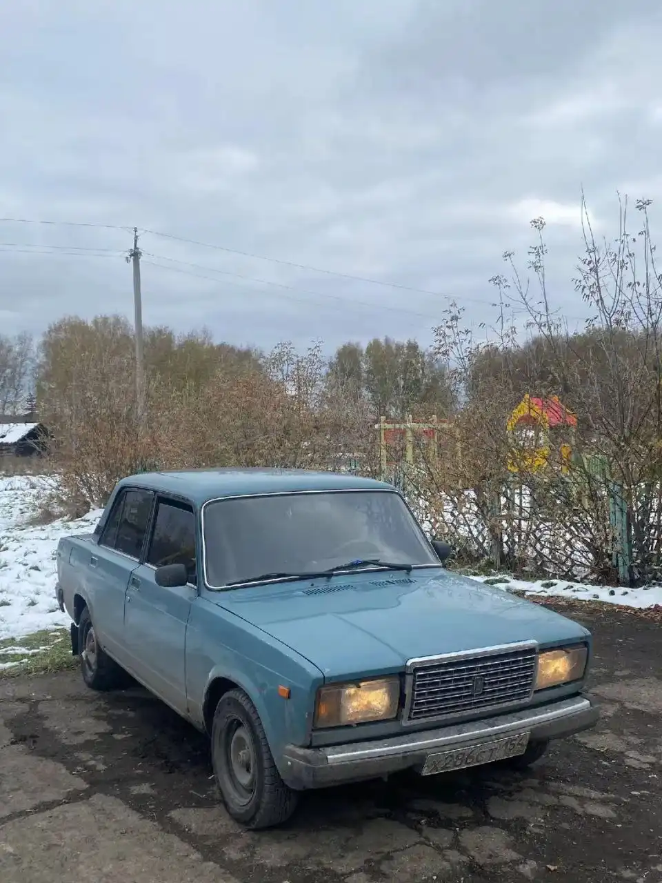 ВАЗ 2107 2004 года с карбюратором и 5-ступенчатой коробкой