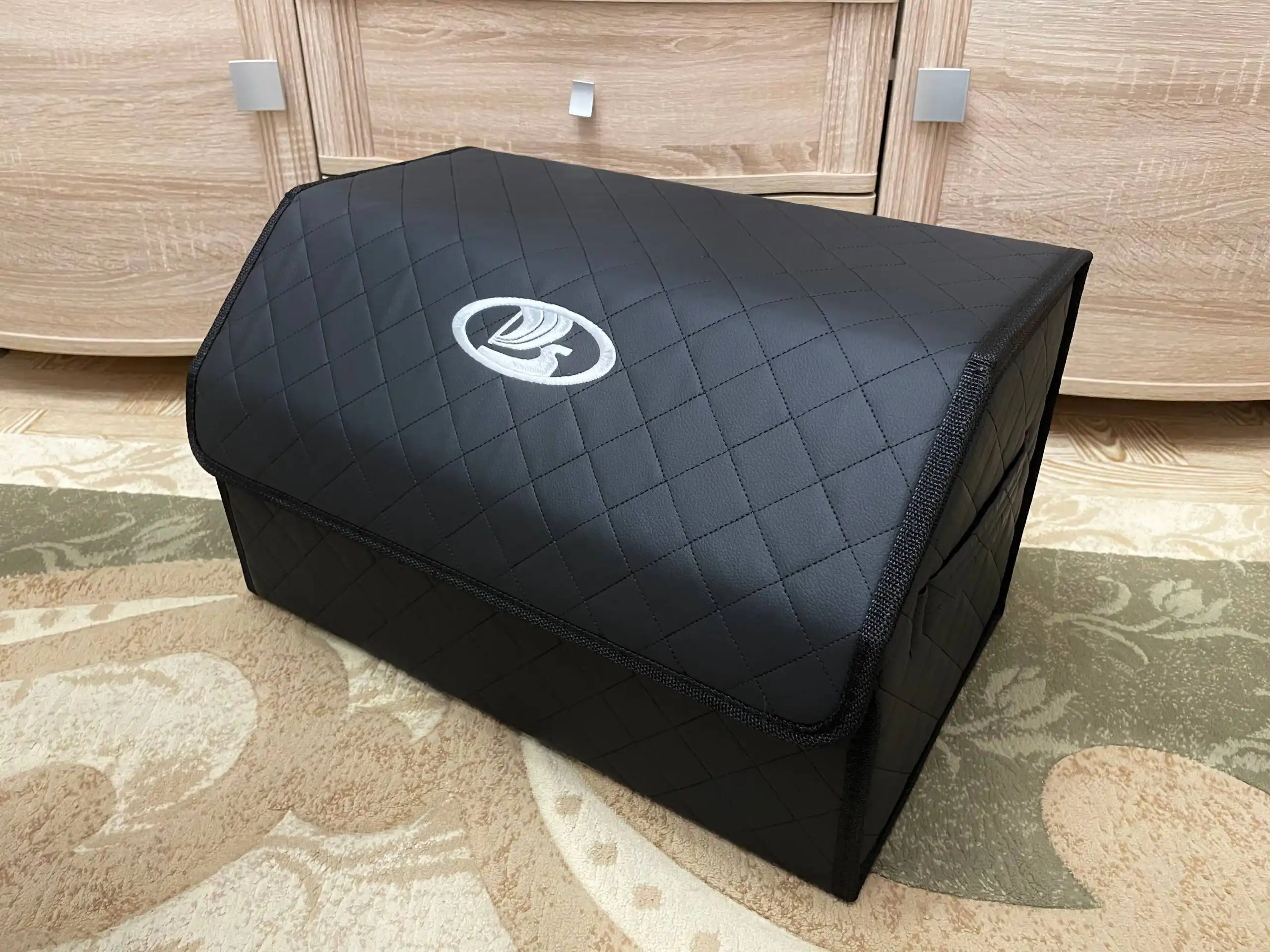 Органайзер в багажник 50см из эко-кожи с вышивкой