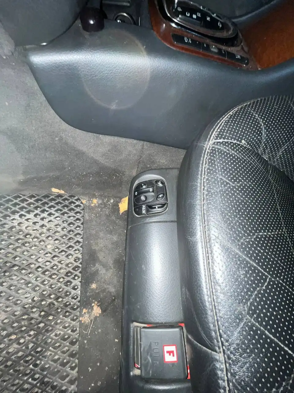 Продажа автомобиля 220 3.2