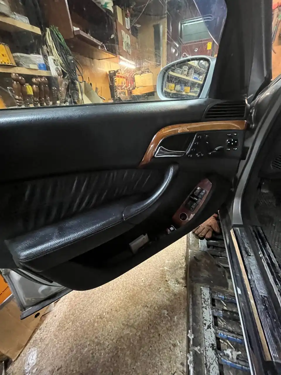 Продажа автомобиля 220 3.2