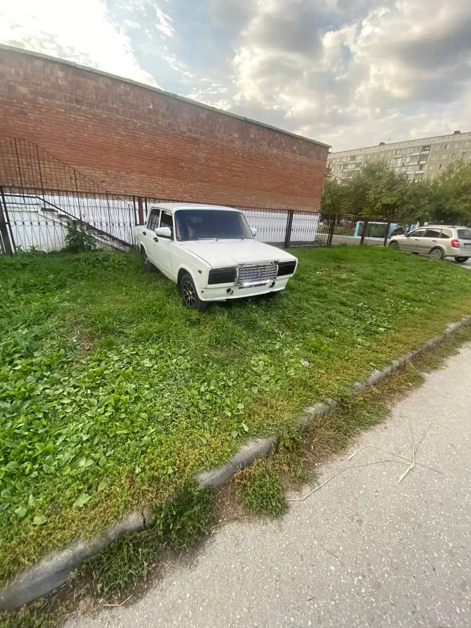 Обмен или продажа автомобильного двигателя - Двигатели (Запчасти) в Новосибирск