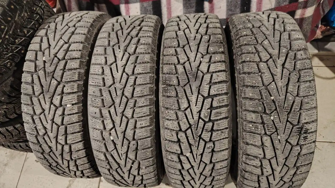 Шины 195/65/15 2019 года выпуска - Шины и диски (Авто) в Новосибирск