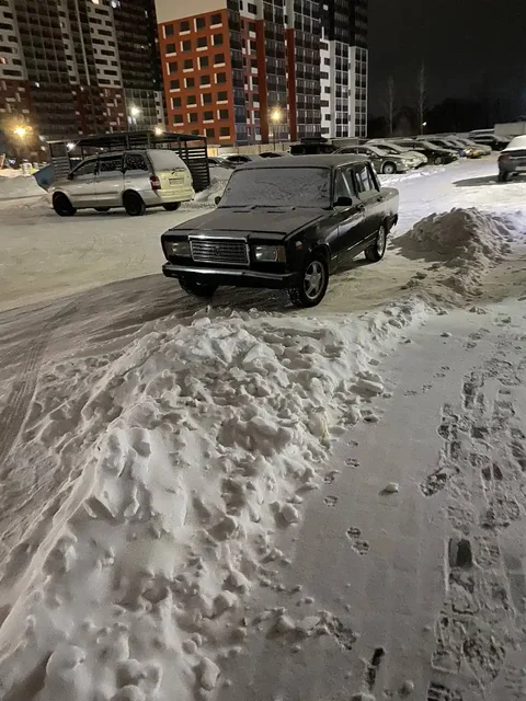 Продажа двух автомобилей ВАЗ 2107 (2010 и 2011 гг.) - Авторынок в Новосибирск