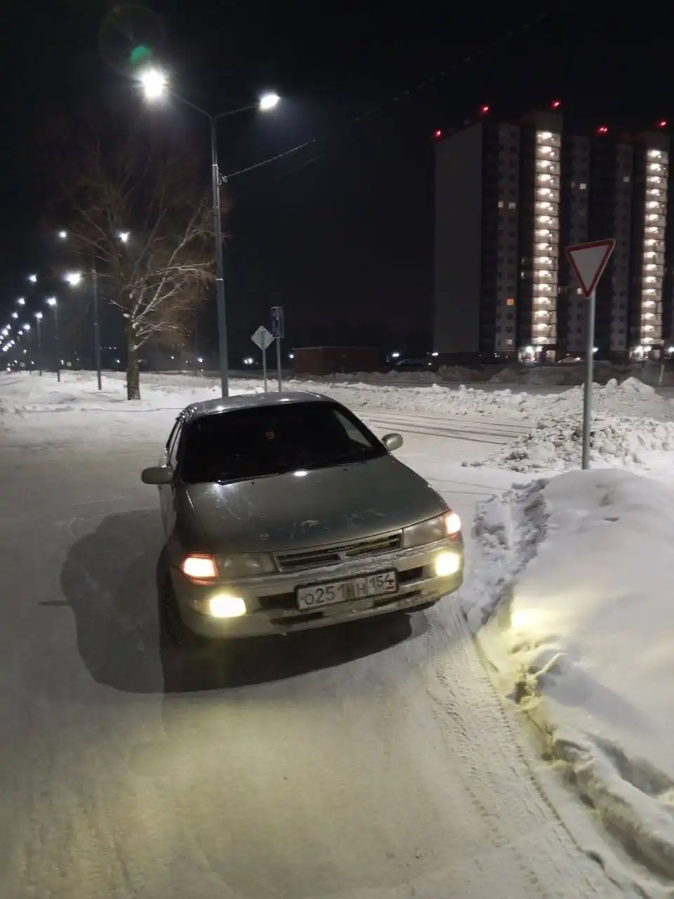 Продам Toyota Carina 1994 года - Авто в Новосибирск