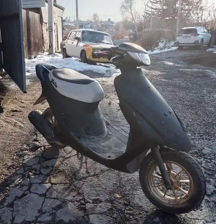 Honda Dio 35ZX с полным ходом и сигнализацией - Мотоциклы (Авто) в Новосибирск