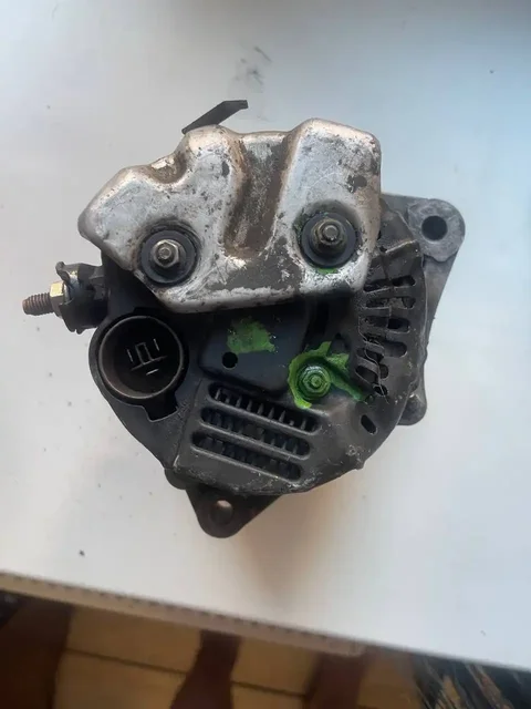 Генераторы под восстановление на двигатель 1UZ-FE - Запчасти в Новосибирск