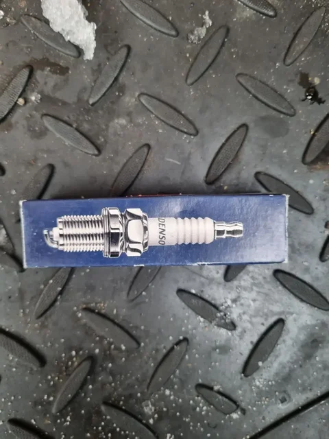 Продажа новых свечей Denso K20HR-U11 - Авторынок в Новосибирск