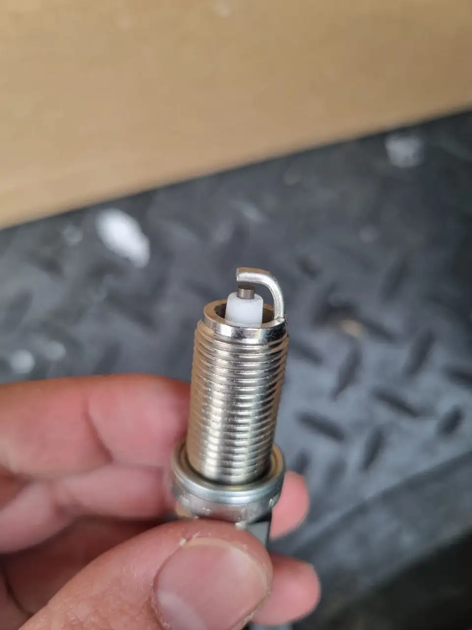 Продажа новых свечей Denso K20HR-U11 - Запчасти (Авто) в Новосибирск