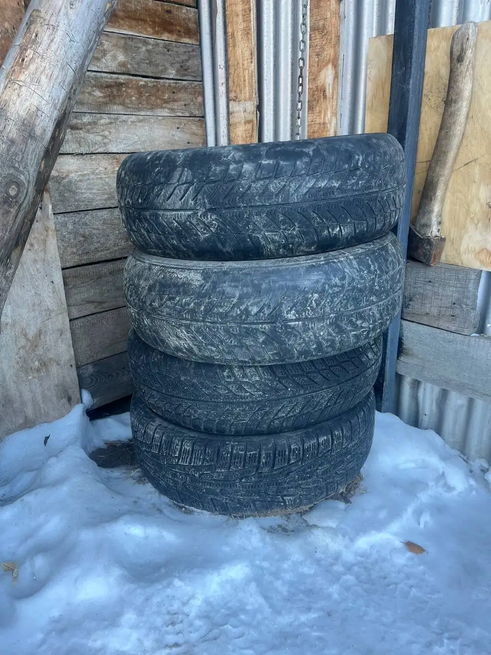 Автозапчасти: стартер, генератор, летняя резина - Автозапчасти (Запчасти) в Новосибирск