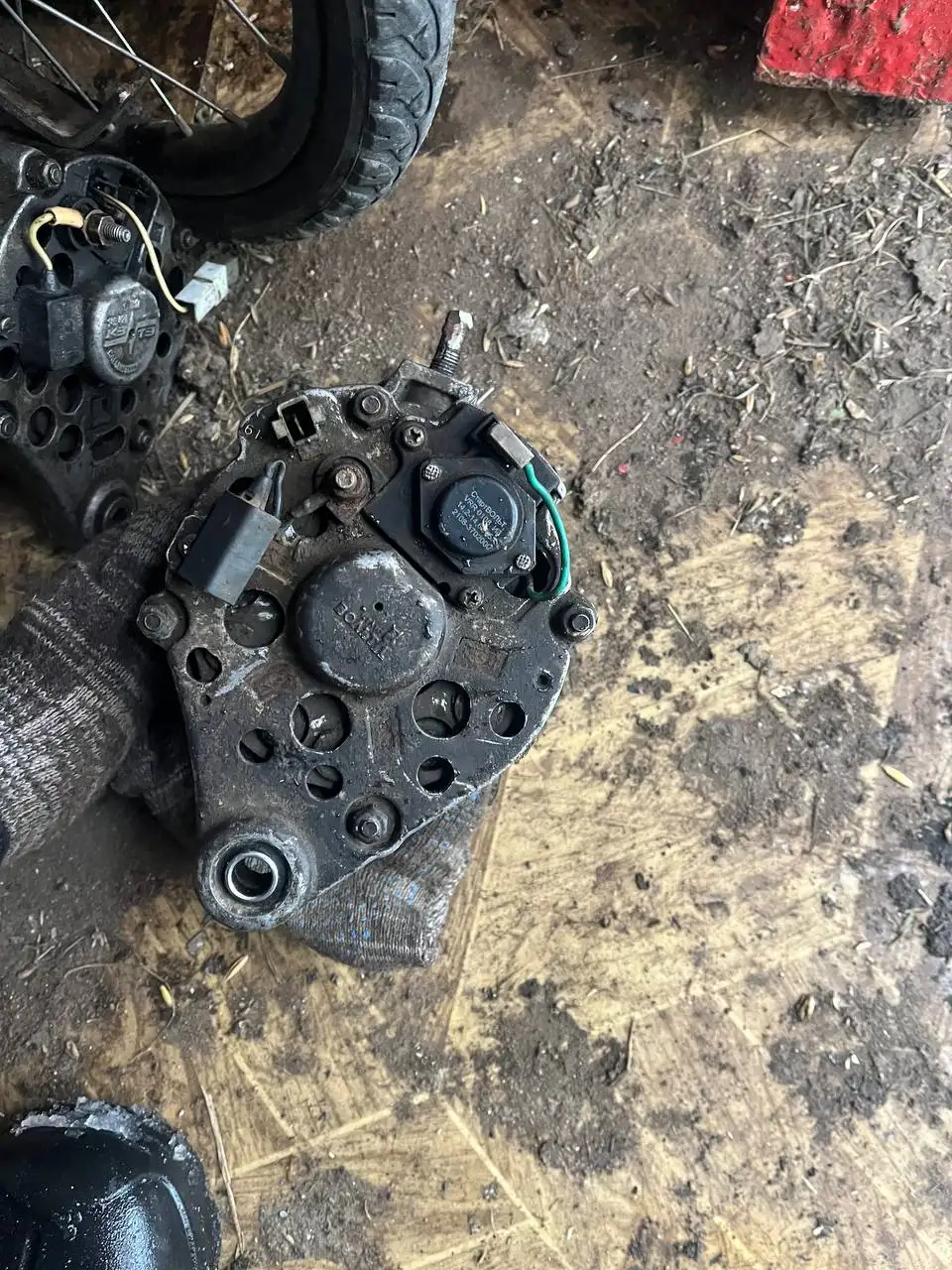 Автозапчасти: стартер, генератор, летняя резина - Автозапчасти (Запчасти) в Новосибирск