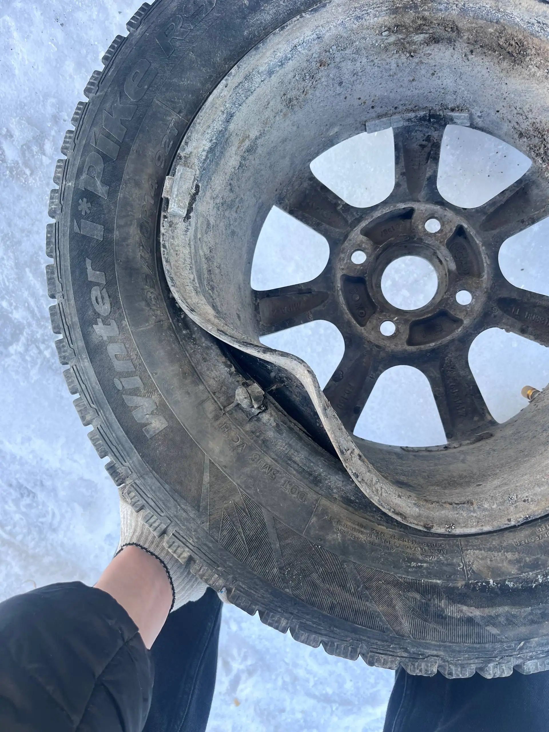 Продажа диска 14 литья под выпрямление - Запчасти (Авто) в Новосибирск