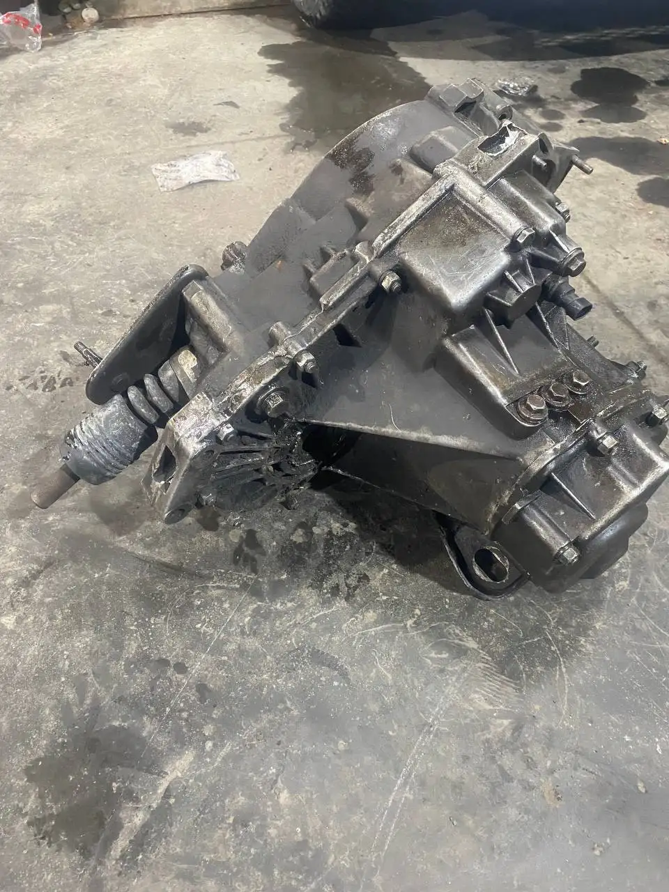 КПП Приора в хорошем состоянии - Трансмиссия (Запчасти) в Новосибирск