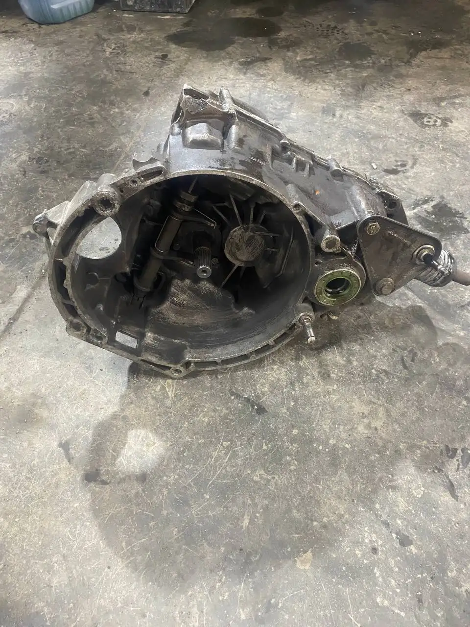 КПП Приора в хорошем состоянии - Трансмиссия (Запчасти) в Новосибирск