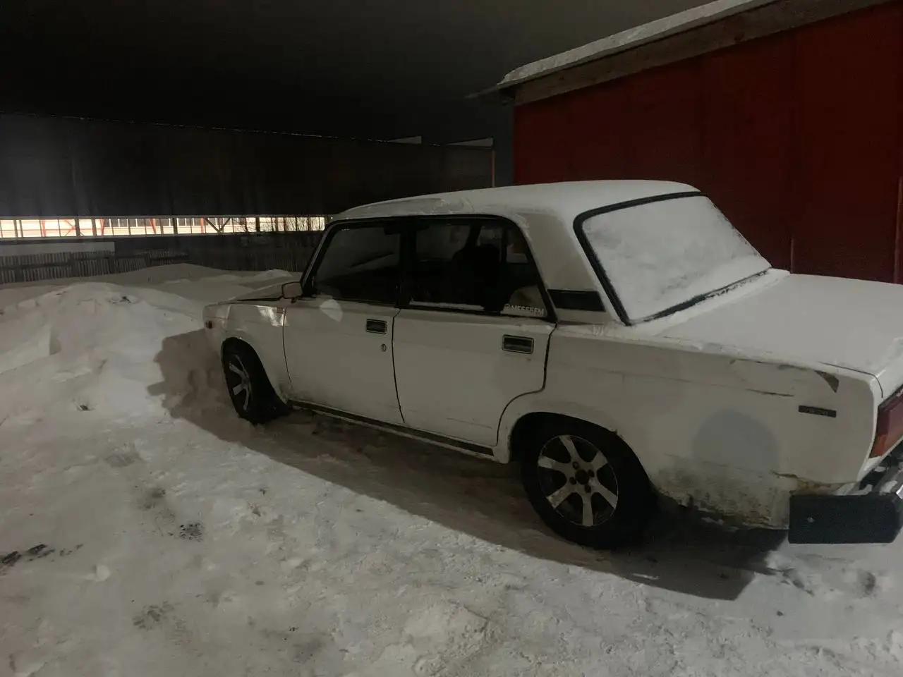 Продам ВАЗ 2107 (белая семерка карбюратор) - ВАЗ 2107 (Авто) в Новосибирск