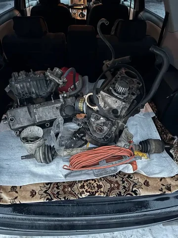 Продажа блока 1.6 211183 и ГБЦ 1118 для автомобилей - Детали двигателя в Новосибирск