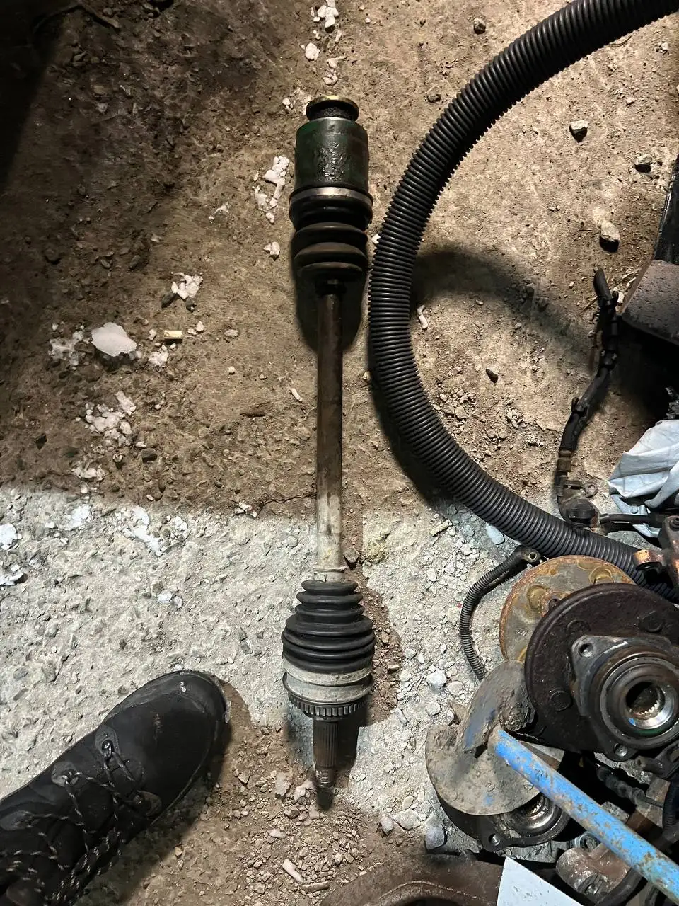 Привод Субару Импреза GG2 - Запчасти (Авто) в Новосибирск