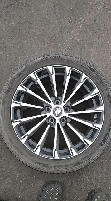 Колеса 235х45 R18 SKODA с дисками KoKo Kuture YF0446 и шинами Ikon tyres autograph eco 3 - Мотоциклы/скутеры в Новосибирск