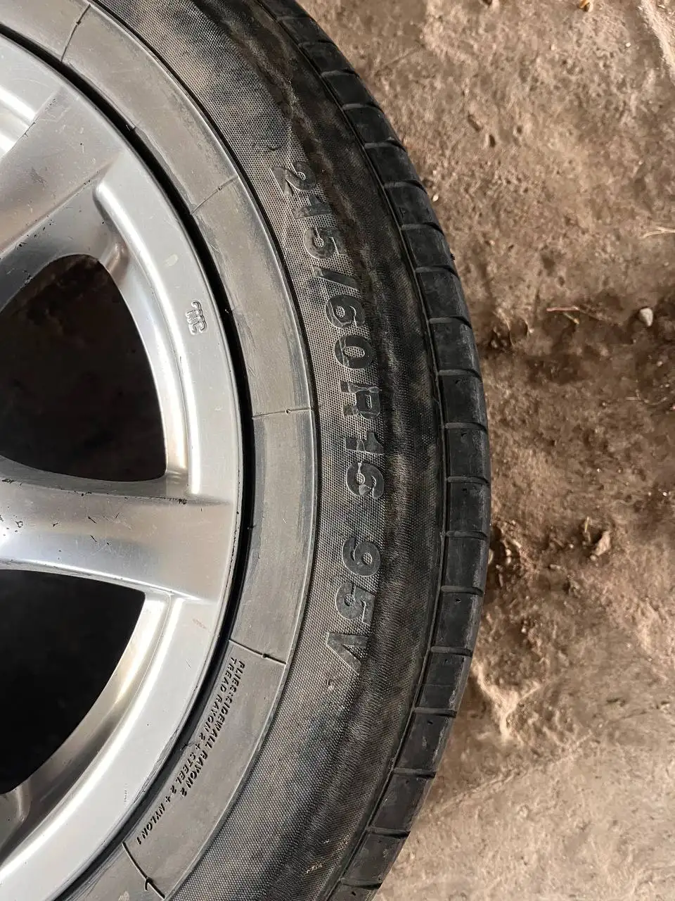 Продам летнюю резину на дисках R16 - Шины и диски (Авто) в Новосибирск