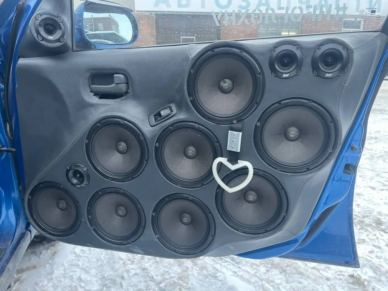 Продажа Nissan Almera Classic 2006 года с мощной аудиосистемой - Авто в Новосибирск