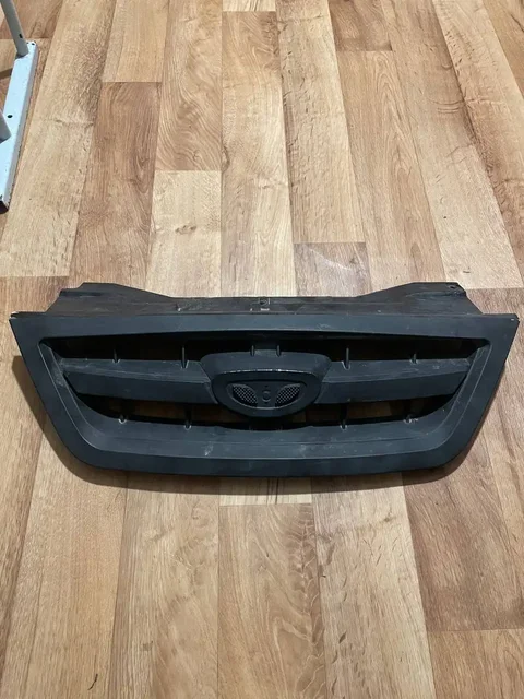 Продам решетку радиатора на Daewoo Nexia N150 - Диски и шины в Новосибирск