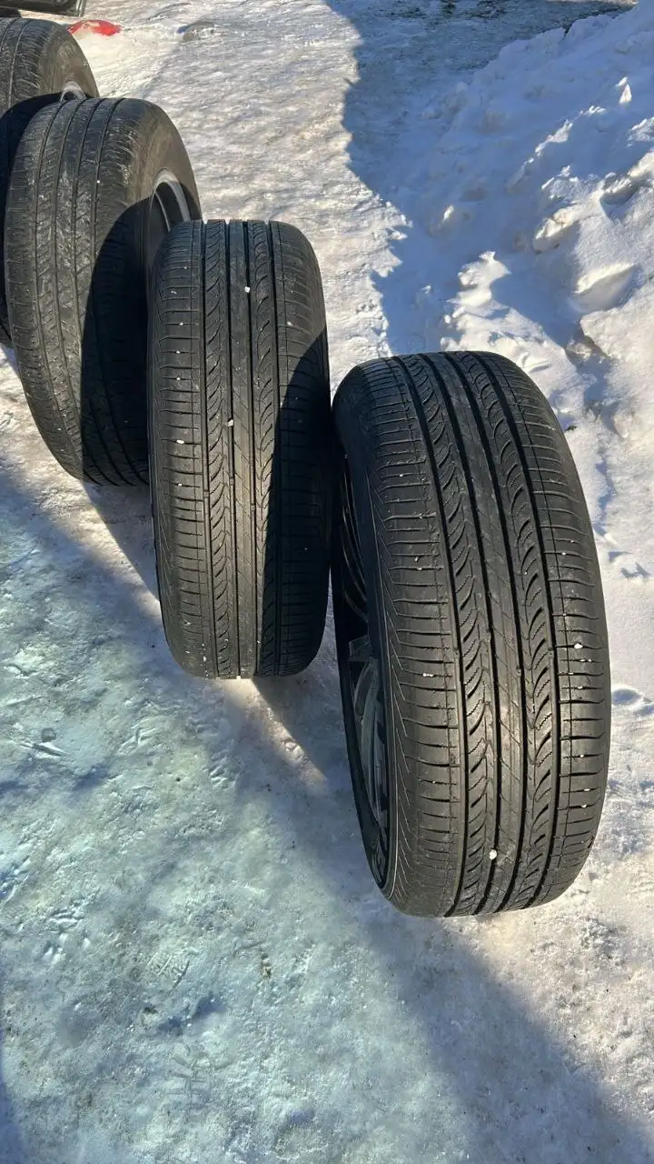 Продам 18 диски Всесезонки - Шины и диски (Авто) в Новосибирск