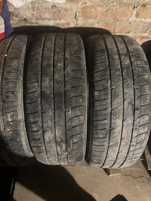 Продам блок 211183 1.6 и летнюю резину Toyo R17 - Двигатели и шины в Новосибирск