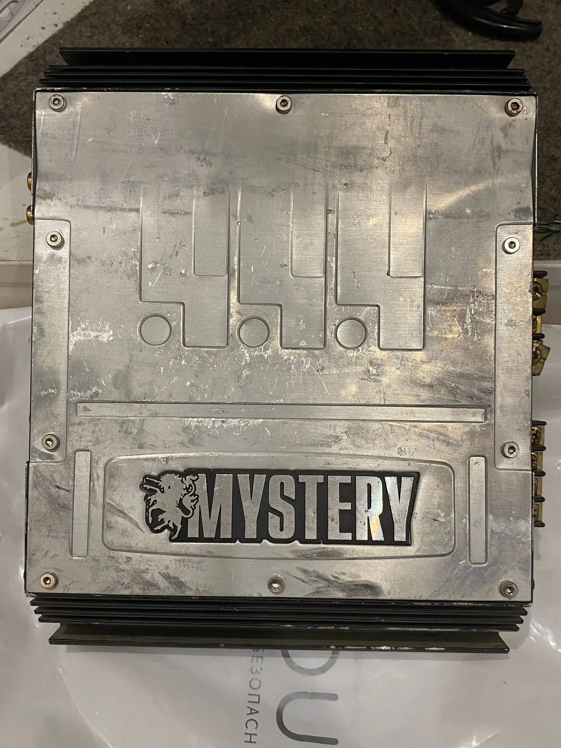 Продажа автомобильных сабвуферов - Аудио (Авто) в Новосибирск