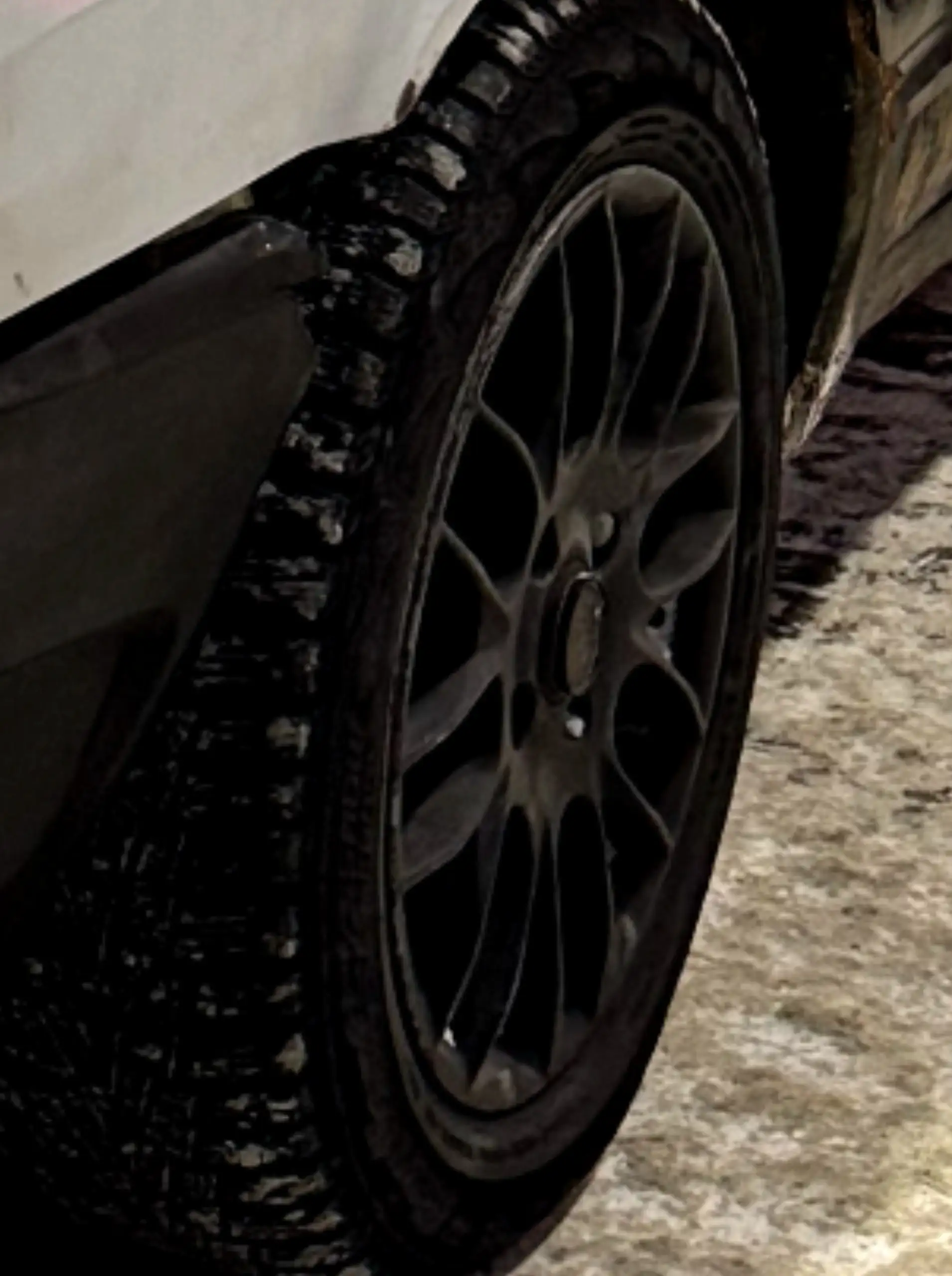 Продам 14 литьё на зиме - Диски и шины (Запчасти) в Новосибирск