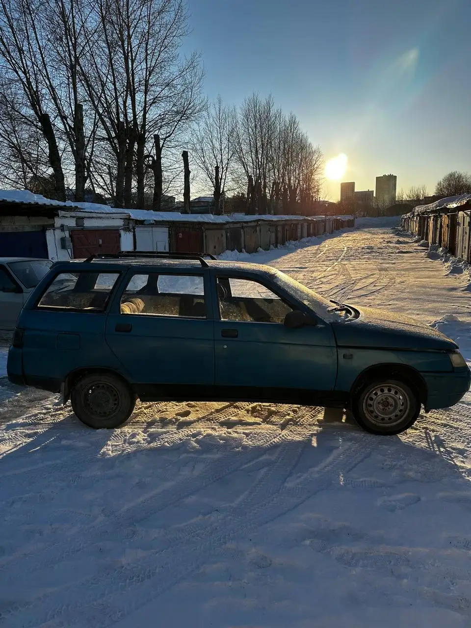 Продам ВАЗ 2111 с карбюраторным мотором - Легковые автомобили (Авто) в Новосибирск