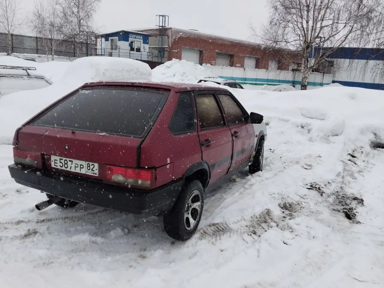 Продам двигатель троит но заводится - Двигатели (Запчасти) в Новосибирск