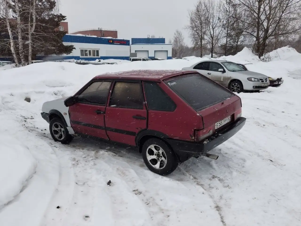 Продам двигатель троит но заводится - Двигатели (Запчасти) в Новосибирск