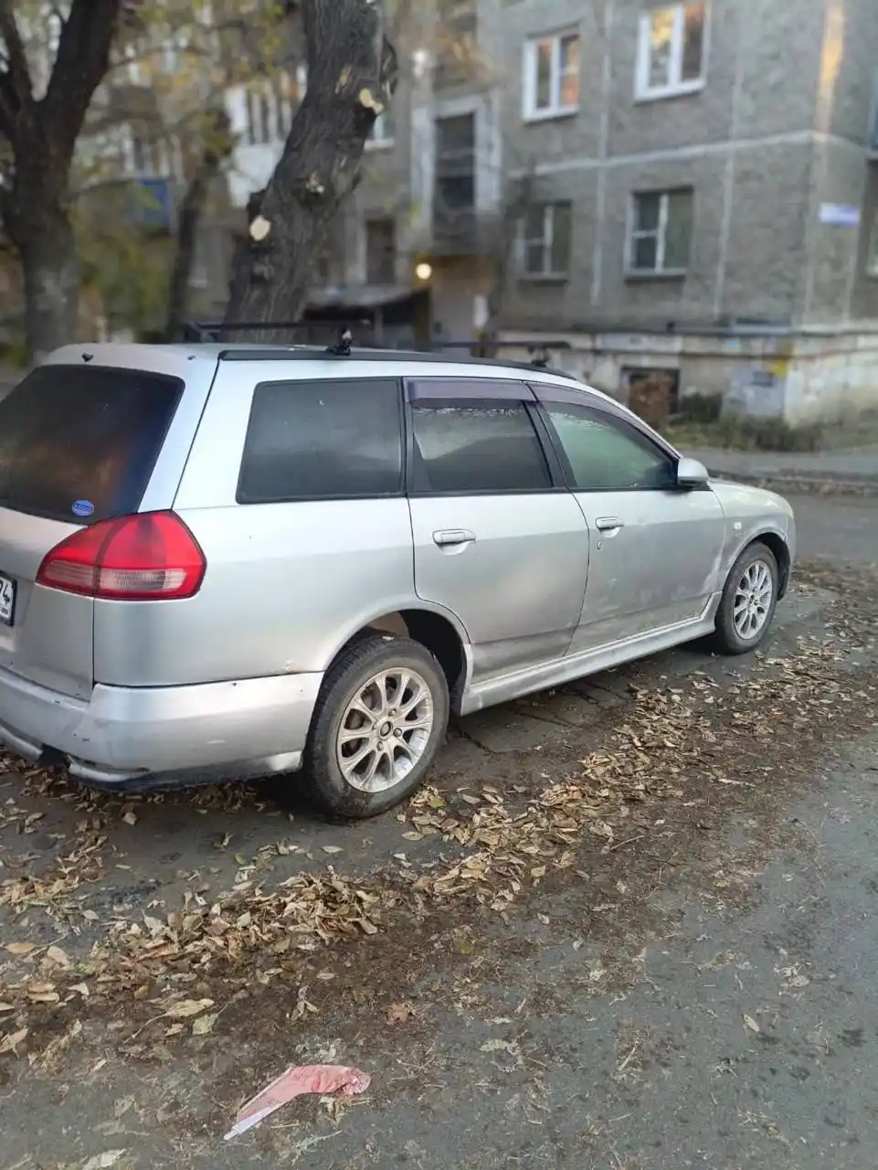 Продам Nissan WINGROAD (2001)