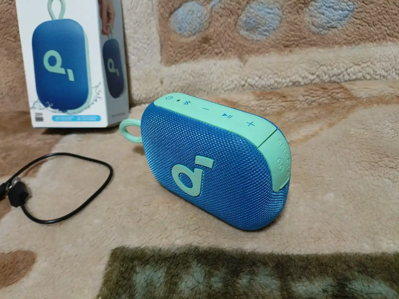 Продам беспроводную портативную колонку Soundcore Select 4 Go