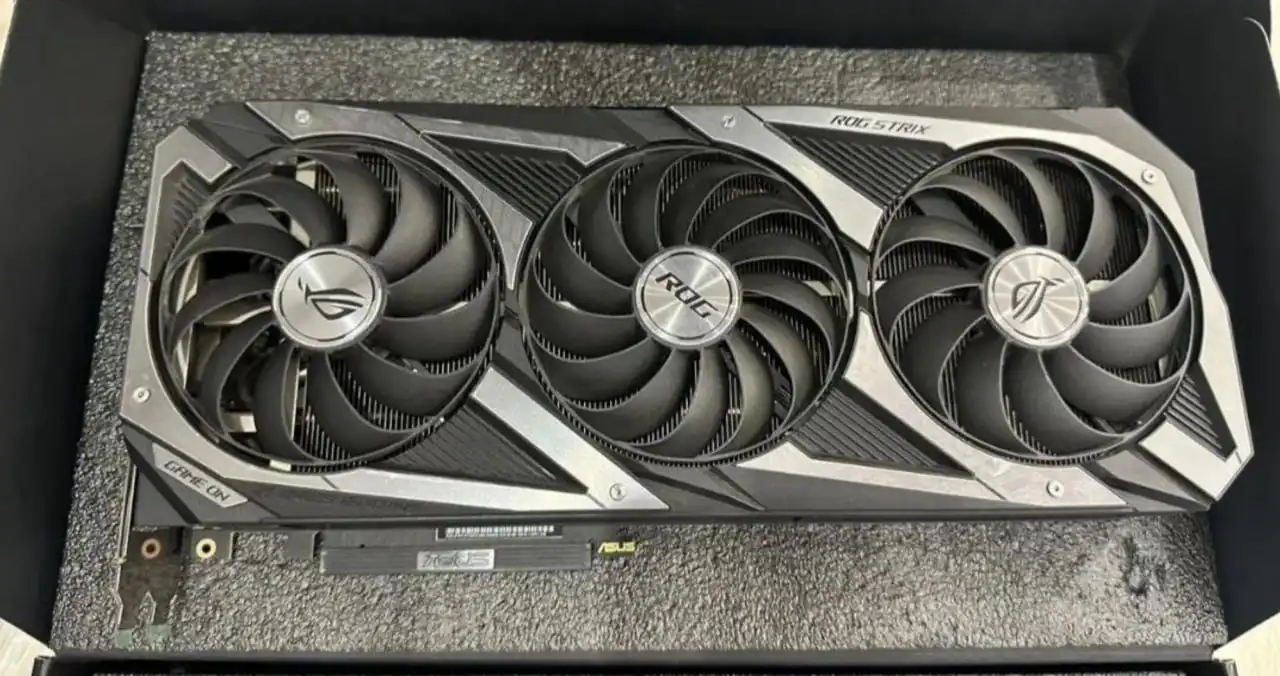 Продам видеокарту RTX 3070 Asus ROG Strix OC