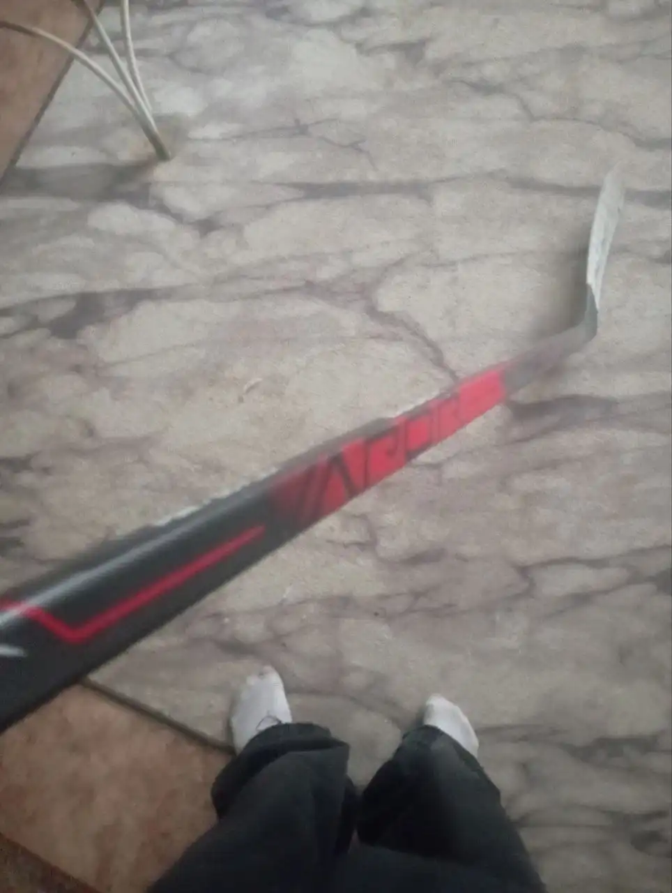 Коньки размер 39 и клюшка с целым пером