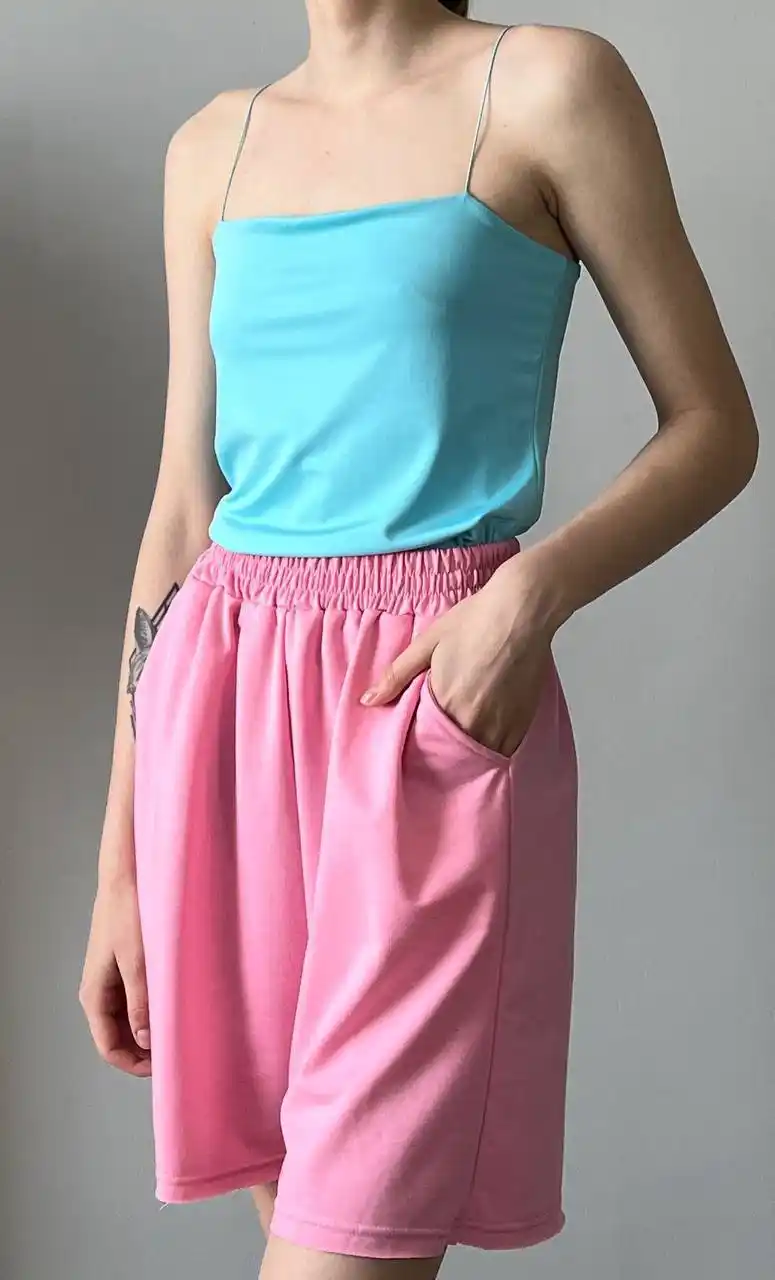 Отдам бесплатно одежду