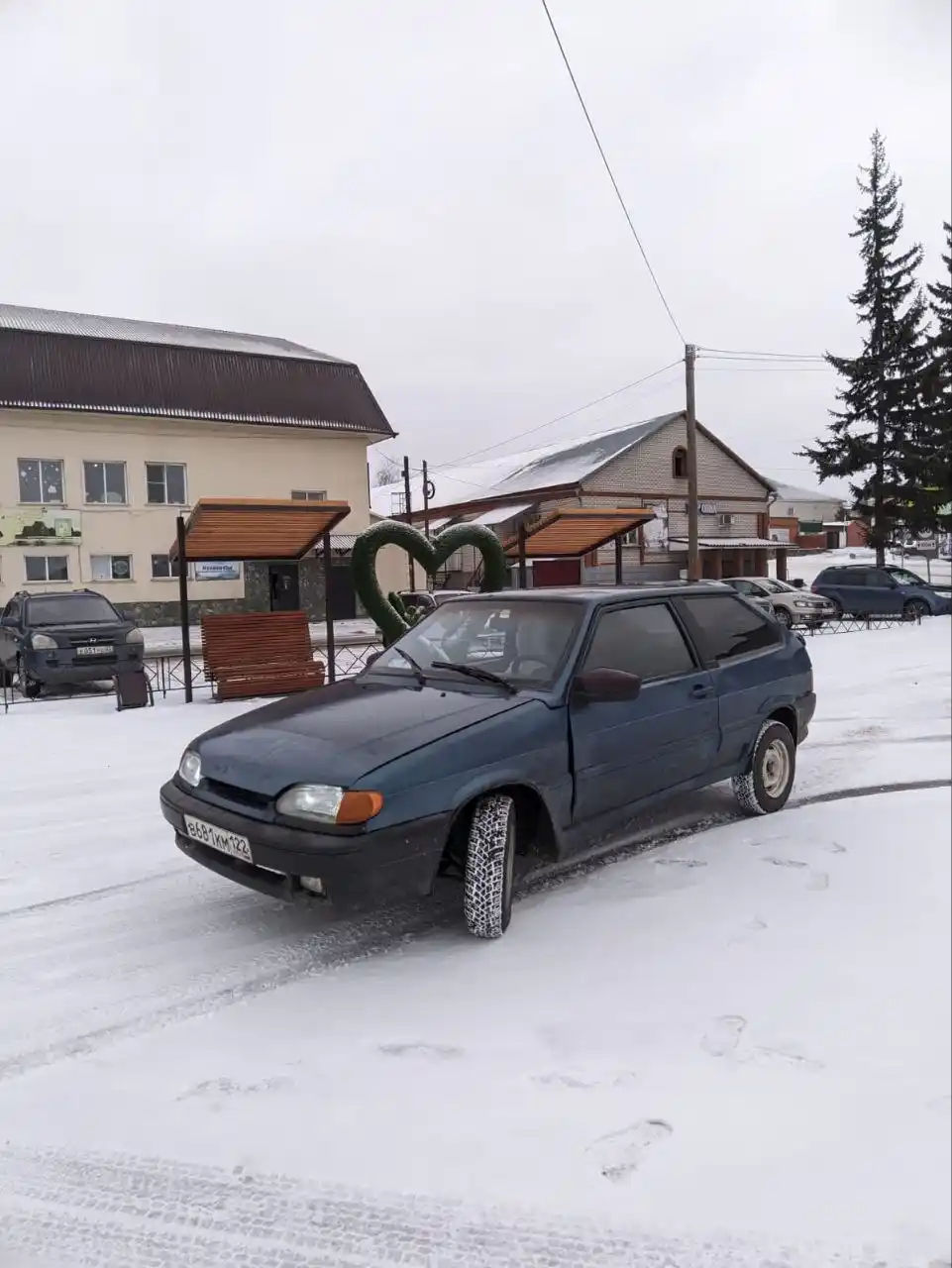 Два автомобиля под ремонт или на запчасти