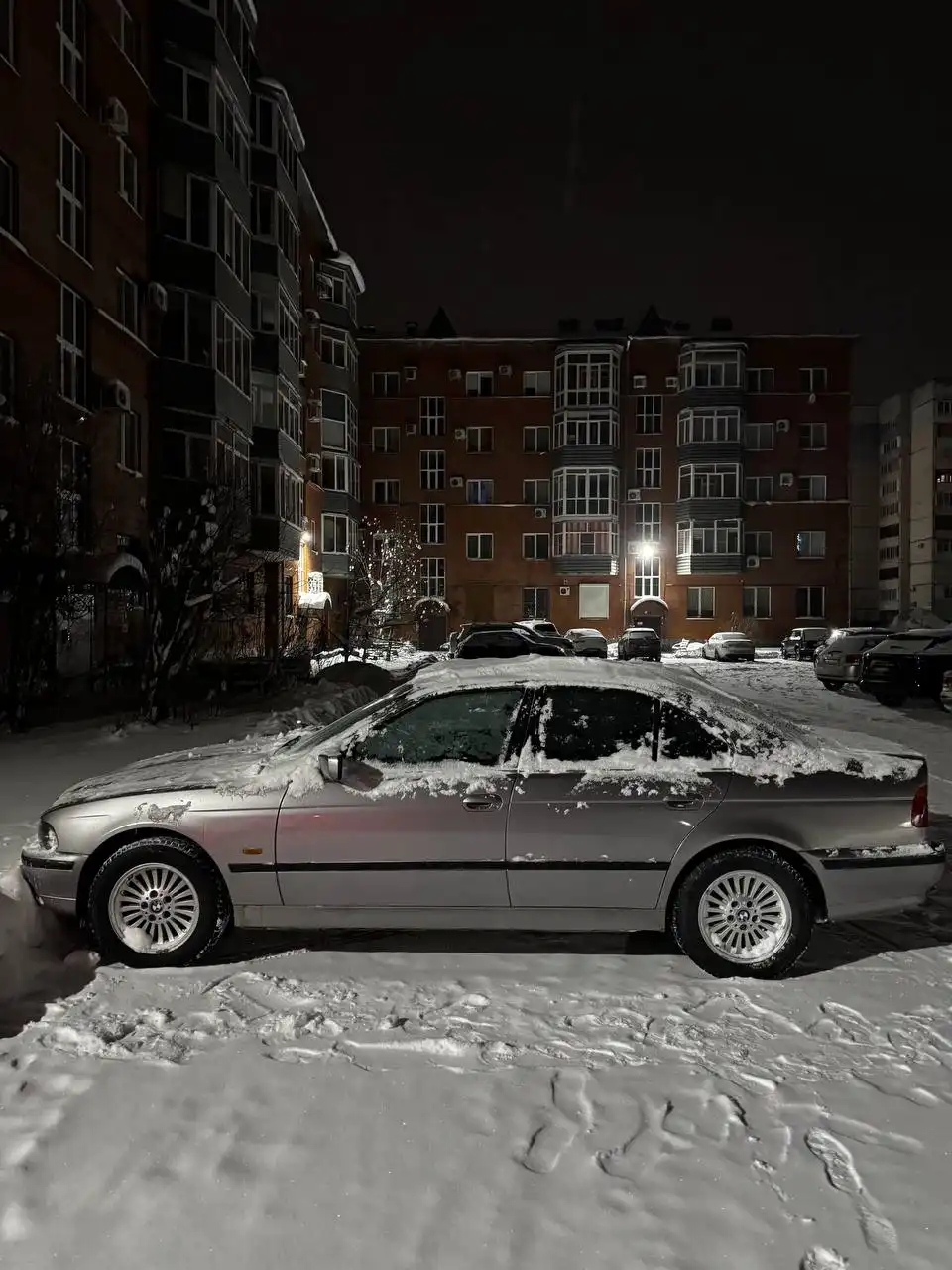 BMW E39 2000 года в отличном состоянии