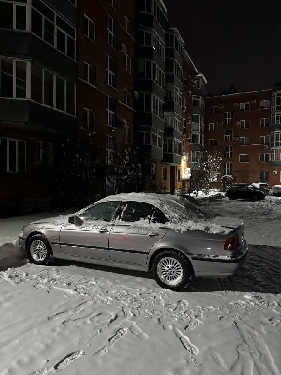 BMW E39 2000 года в отличном состоянии