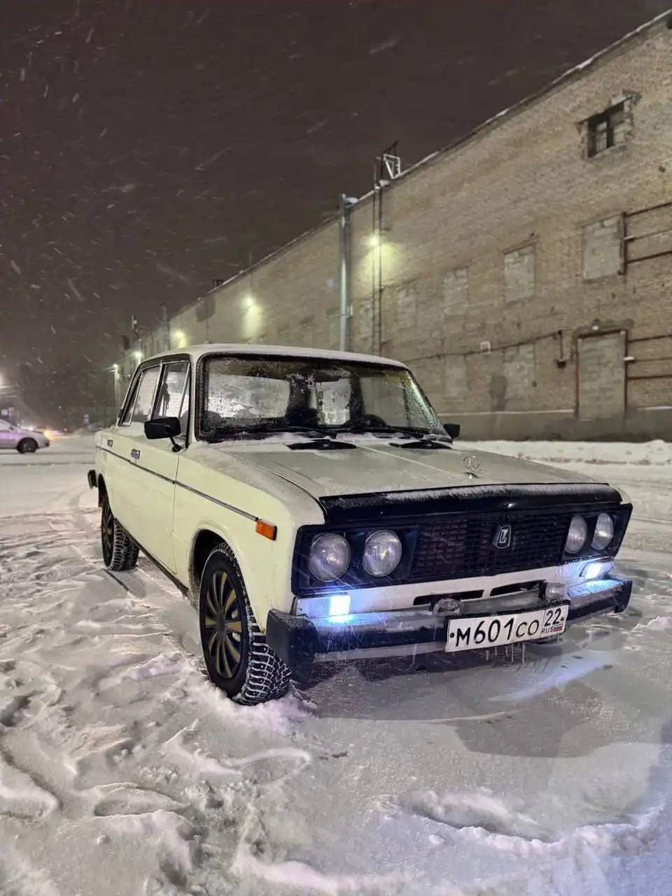 ВАЗ 2106 1998 года в хорошем состоянии