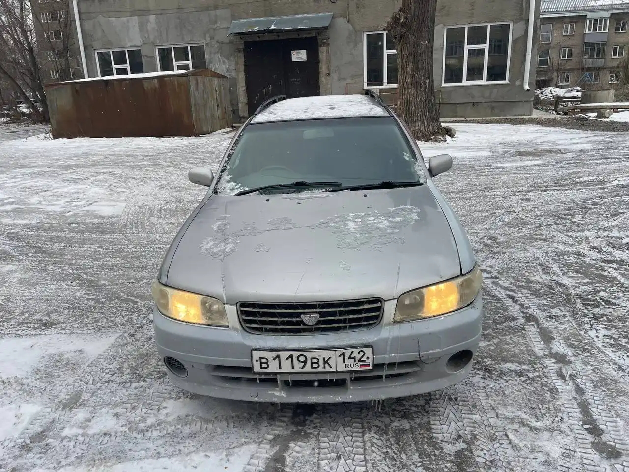 Продажа Nissan Avenir 1998 года