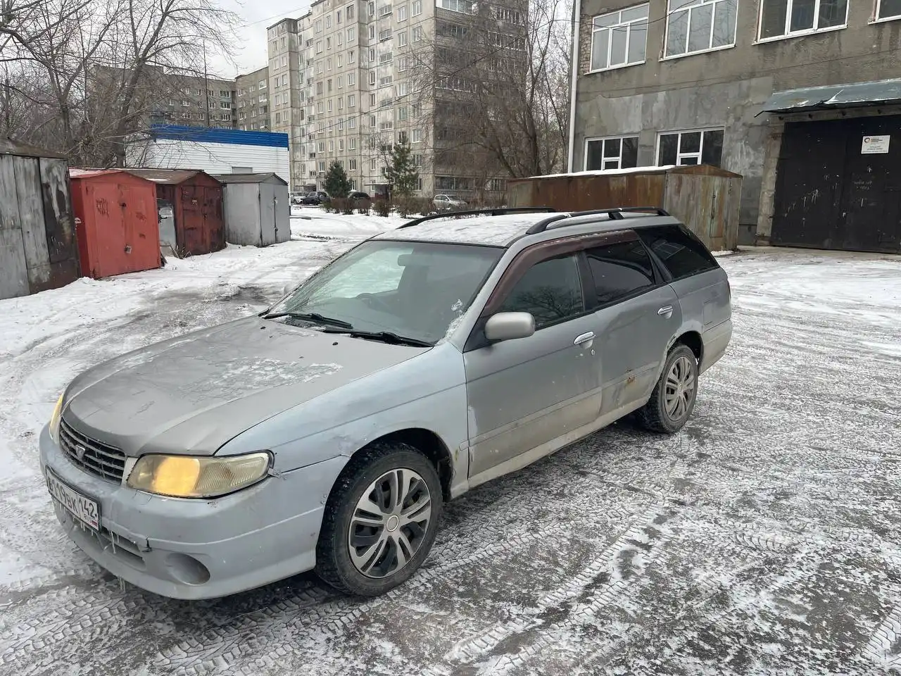 Продажа Nissan Avenir 1998 года