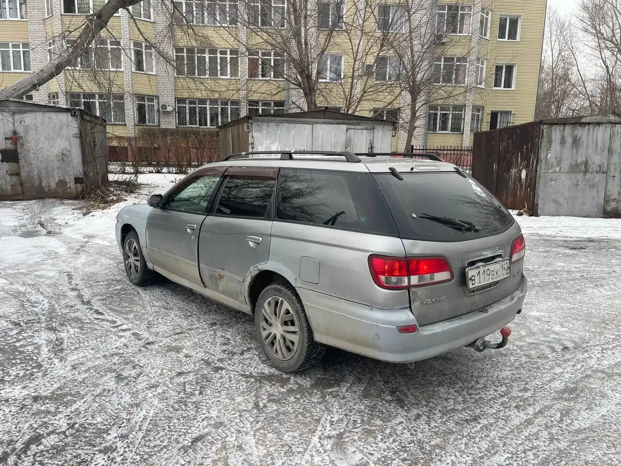 Продажа Nissan Avenir 1998 года